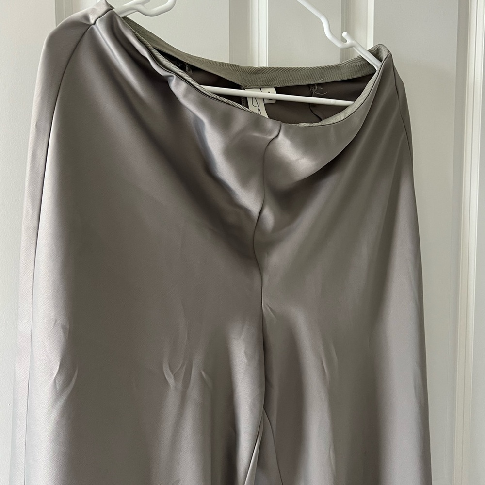 Elegant Gray Satin Skirt
